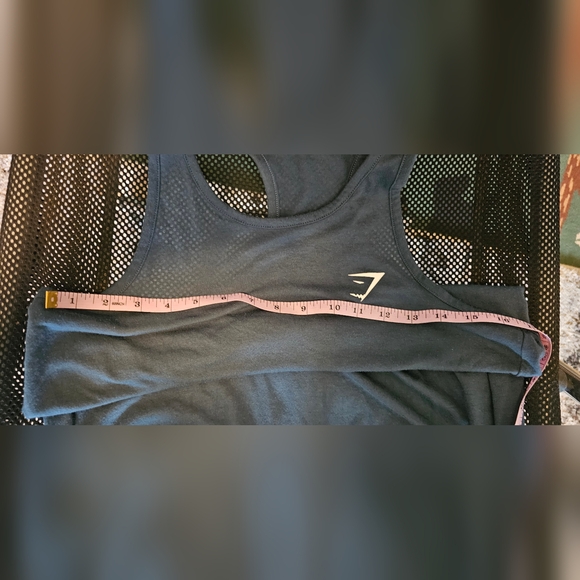 Gymshark tank top, in good condition - Picture 3 of 3